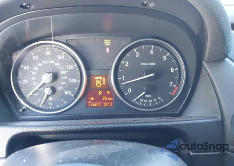 2015 BMW X1 xDrive28I z USA, uszkodzony, nr VIN WBAVL1C56FVY34938